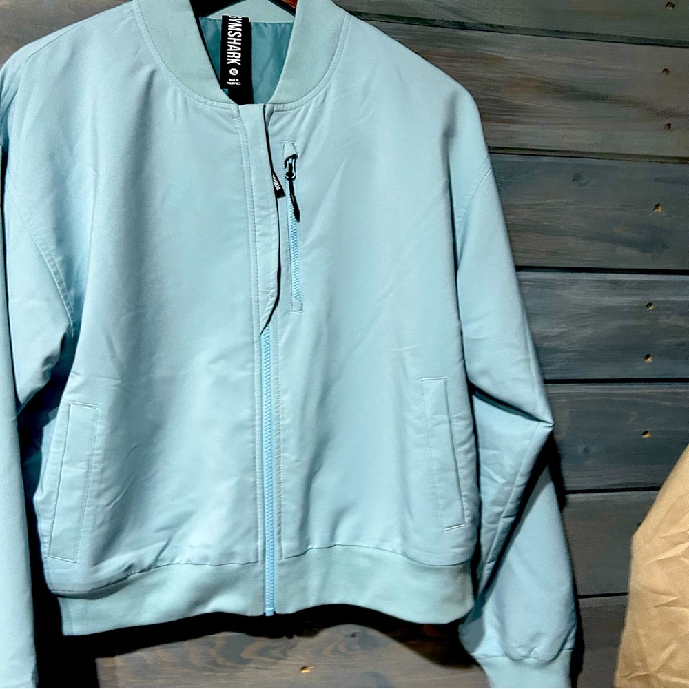 ♥️ Gymshark xl cropped bomber jacket